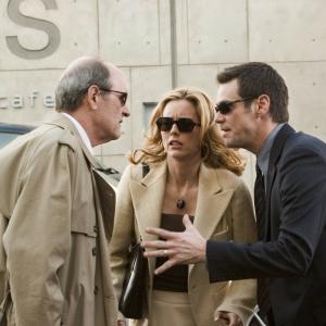 Still of Jim Carrey, Téa Leoni and Richard Jenkins in Fun with Dick and Jane (2005)