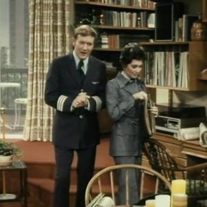 Still of Bill Daily and Suzanne Pleshette in The Bob Newhart Show (1972)