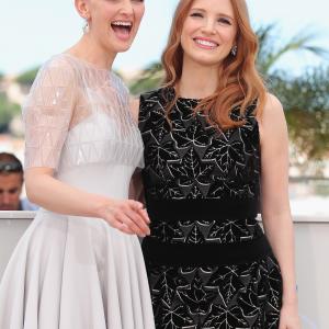 Jess Weixler and Jessica Chastain at event of The Disappearance of Eleanor Rigby: Them (2014)