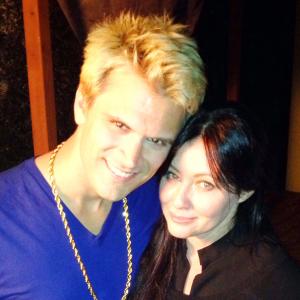 Kash Hovey and Shannen Doherty in Undateable John