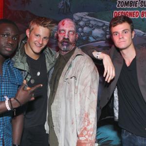 Alexander Ludwig Dayo Okeniyi and Jack Quaid at event of Vaiksciojantys negyveliai 2010