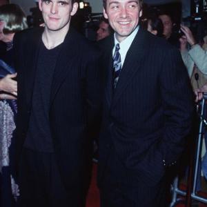 Kevin Spacey and Matt Dillon at event of Albino Alligator 1996