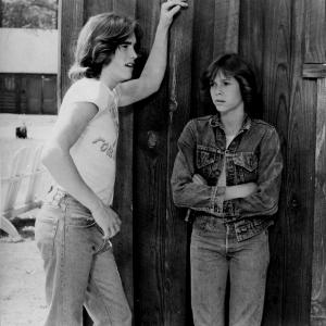 Still of Matt Dillon and Kristy McNichol in Little Darlings 1980