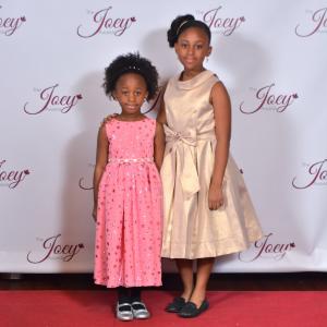 Ava with her sister Allison at the 2014 Joey Awards in Vancouver