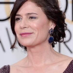 Maura Tierney at event of 72nd Golden Globe Awards 2015