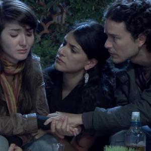 Liz Gallardo, Eréndira Ibarra and Mario Corona on the set of Las Aparicio