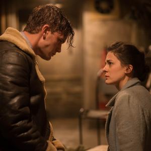 Still of Jeremy Irvine and Phoebe Fox in The Woman in Black 2: Angel of Death (2014)