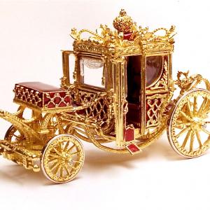 Oceans 12 18K gold hand fabricated carriage