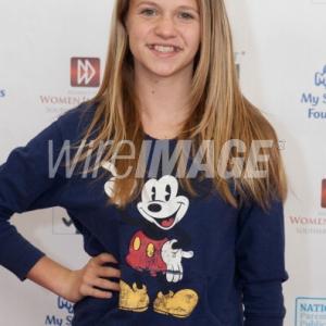 STUDIO CITY, CA - DECEMBER 08: Recording Artist Lauren Suthers attends 'Kids Helping Kids' - A Celebrity Holiday Stuff-A-Thon Benefiting My Stuff Bags Foundation at CBS Studios - Radford on December 8, 2012 in Studio City, California.