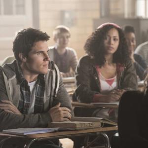 Still of Robbie Amell and Madeleine Mantock in The Tomorrow People (2013)