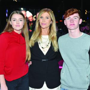 Yvonne Connolly Jack Keating and Missy Keating at event of Daddys Home 2015