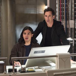 Still of Tom Cavanagh and Carlos Valdes in The Flash (2014)