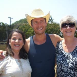 Sara Verner, Glen Powell, and Loraelei Temoney on the set of Red Wing.