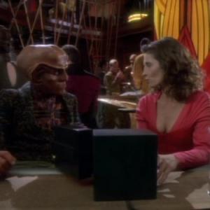 Still of Armin Shimerman and Jennifer Hetrick in Star Trek: Deep Space Nine (1993)