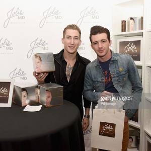 LOS ANGELES, CA - FEBRUARY 19: Actors Drake Bell (L) and Talon Reid attend Kari Feinstein's Style Lounge presented by Painted by Kameco at the Andaz West Hollywood on February 19, 2015 in Los Angeles, California. (Photo by Vivien Killilea/WireImage)