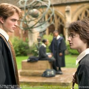 Still of Daniel Radcliffe and Robert Pattinson in Haris Poteris ir ugnies taure 2005