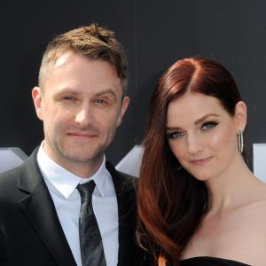 Chris Hardwick and Lydia Hearst at event of Terminator Genisys 2015