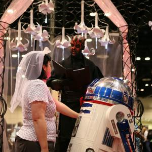 Bonnie Burton marries R2D2 droid for Lucasfilms I Married a Droid video at Star Wars Celebration