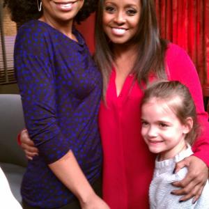 Mykayla on the set of Guys with kids with Tempestt Bledsoe and Keisha knight Pulliam