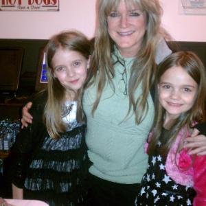 Mykayla and sister Hannah with Susan Olsen at a fundraiser for Precious Paws.