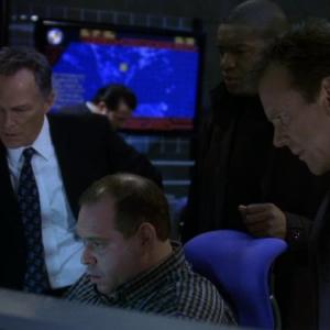 Still of Kiefer Sutherland, Roger R. Cross, Louis Lombardi and James Morrison in 24 (2001)