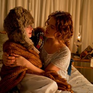 Still of Jessica Brown Findlay and Mckayla Twiggs in Ziemos pasaka 2014