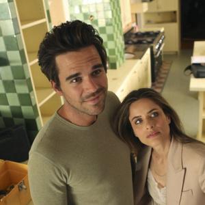 Still of Amanda Peet and David Walton in Bent 2012