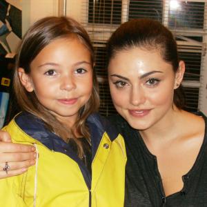 Taylor Dianne with Phoebe Tonkin on the set of The Secret Circle