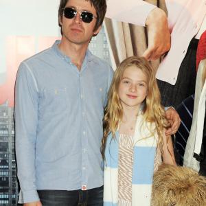 Noel Gallagher at event of Arthur 2011