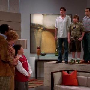 Still of Charlie Sheen Jon Cryer Angus T Jones Holland Taylor Wayne Wilderson and Austin Lee in Two and a Half Men 2003