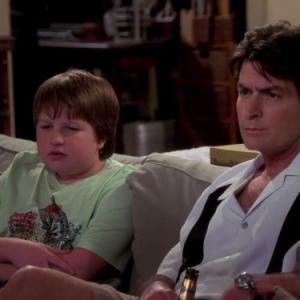 Still of Charlie Sheen and Angus T. Jones in Two and a Half Men (2003)