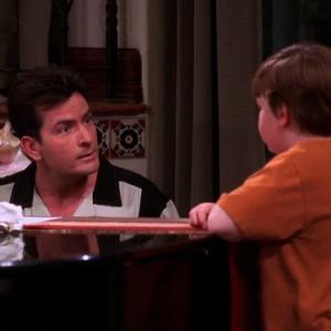 Still of Charlie Sheen and Angus T Jones in Two and a Half Men 2003