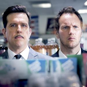 Still of Patrick Wilson and Ed Helms in Stretch (2014)