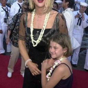 Courtney Love and Frances Bean Cobain at event of Perl Harboras 2001