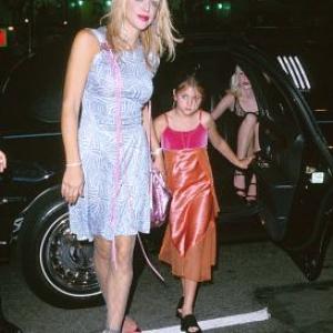 Courtney Love and Frances Bean Cobain at event of Charlie's Angels (2000)