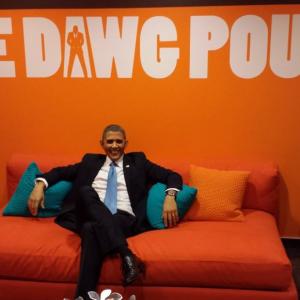 Reggie Brown Chilling In The Dawg Pound Before His Appearance on The Arsenio Hall Show
