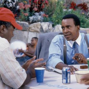 Still of Tim Meadows and Frankie Faison in The Cookout 2004