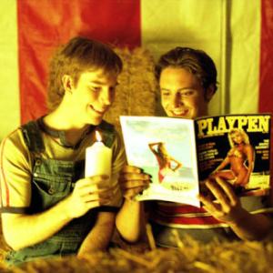 Still of Will Friedle and Chris Owen in Lady Killers (2003)