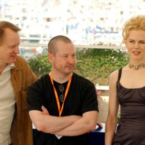 Nicole Kidman Stellan Skarsgrd and Lars von Trier at event of Dogville 2003