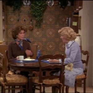Still of Mary Tyler Moore and Georgia Engel in Mary Tyler Moore 1970