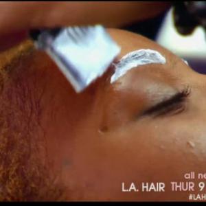 Latoya gets her eyebrows dyed on LA Hair.