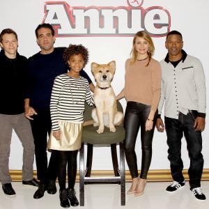 Still of Cameron Diaz Jamie Foxx and Quvenzhan Wallis in Annie 2014