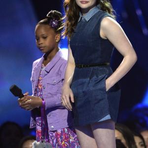 Chlo Grace Moretz and Quvenzhan Wallis at event of 2013 MTV Movie Awards 2013