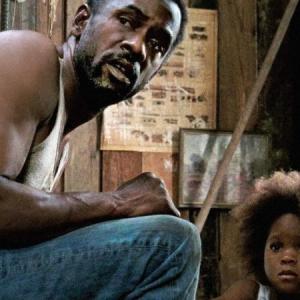 Still of Quvenzhané Wallis and Dwight Henry in Beasts of the Southern Wild (2012)
