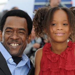 Quvenzhané Wallis and Dwight Henry at event of Beasts of the Southern Wild (2012)