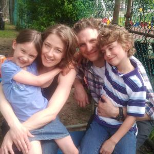 Ella Taylor on THE LEFTOVERS set with Carrie Coon Sebastian Arcelus  Anthony Cieslak