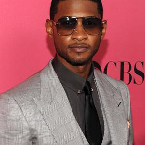 Usher Raymond at event of The Victorias Secret Fashion Show 2008