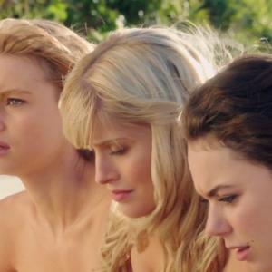 Still of Ivy Latimer, Amy Ruffle and Lucy Fry in Mako Mermaids (2013)