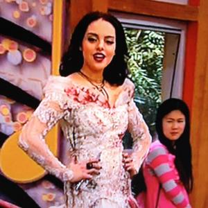 Screen capture of actress Tina Q Nguyen and Elizabeth Gillies in Nickelodeons Victorious episode Three Girls and a Moose season 4 episode 4