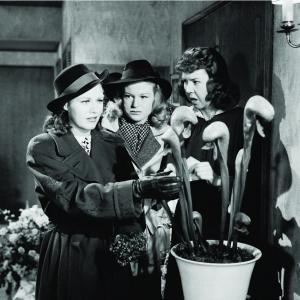 Still of Ginger Rogers KT Stevens and Mary Treen in Kitty Foyle 1940